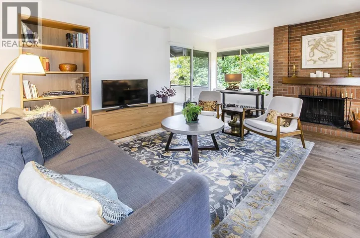211 235 KEITH ROAD, West Vancouver, British Columbia V7T1L5