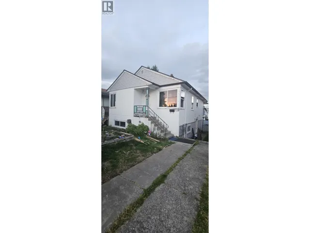 936 NANAIMO STREET, Vancouver, British Columbia V5L4S9