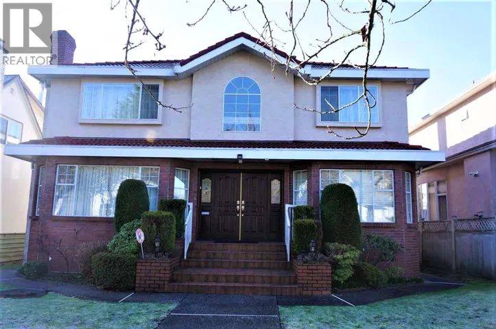 122 W 43RD AVENUE, Vancouver, British Columbia V5Y2T7