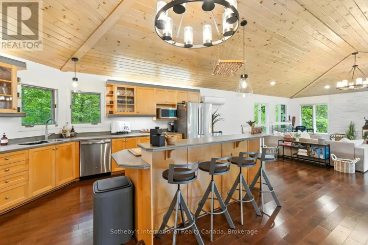 1060 NORTH KAHSHE LAKE ROAD, Gravenhurst (Morrison), Ontario P0E1G0
