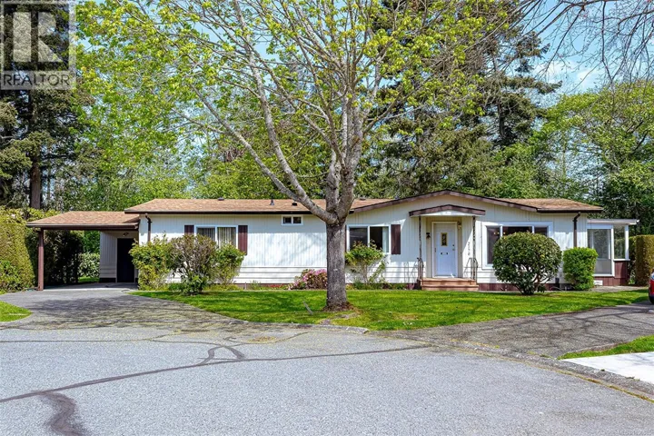 2170 Summergate Blvd, Sidney, British Columbia V8L4L1