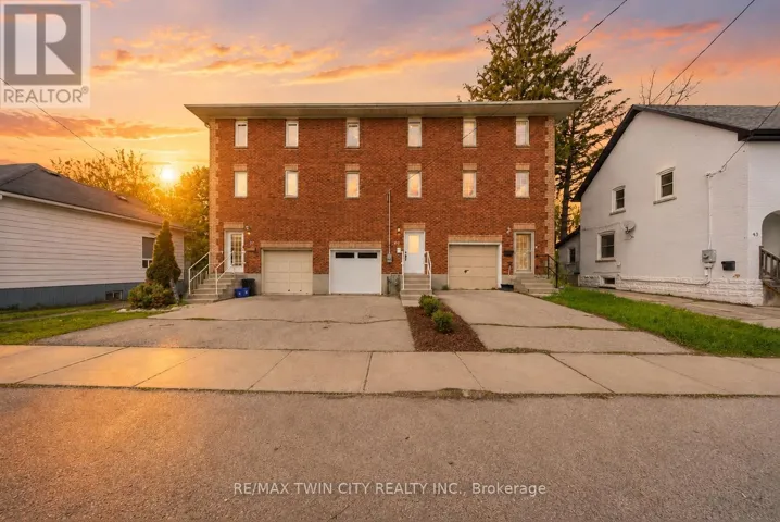 47 WALNUT STREET, Brantford, Ontario N3T1H1