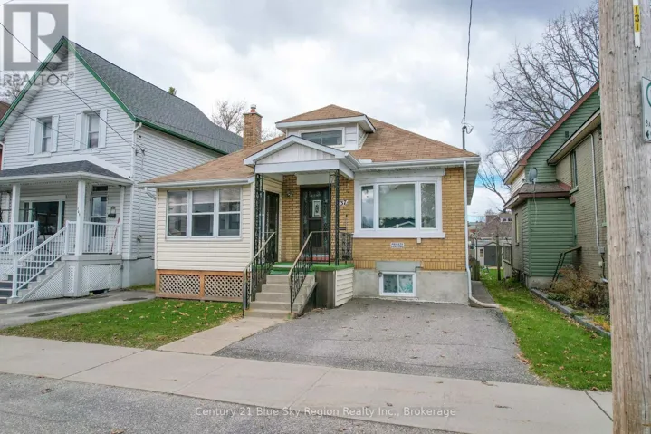 137 SECOND AVENUE E, North Bay (Central), Ontario P1B1L3