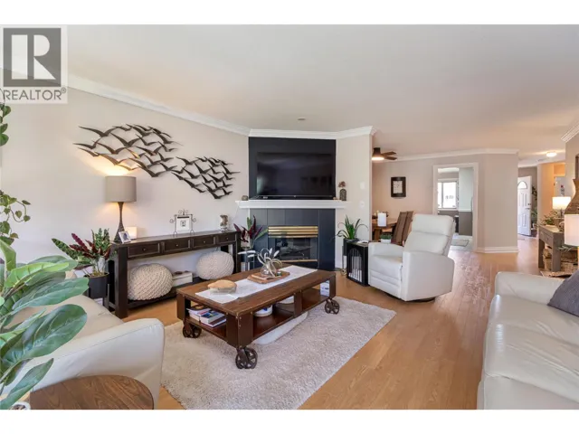 1886 Parkview Crescent Unit# 3, Kelowna, British Columbia V1X7G6