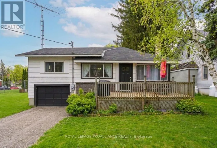 18 QUABBIN ROAD, Front of Yonge, Ontario K0E1R0
