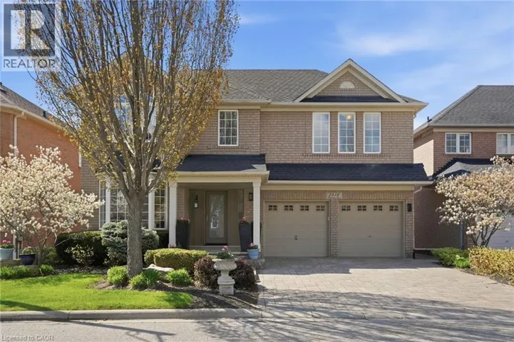 2456 PEBBLESTONE Court, Oakville, Ontario L6M4C4