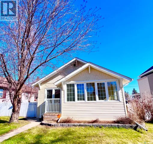 148 21st STREET E, Prince Albert, Saskatchewan S6V1M1