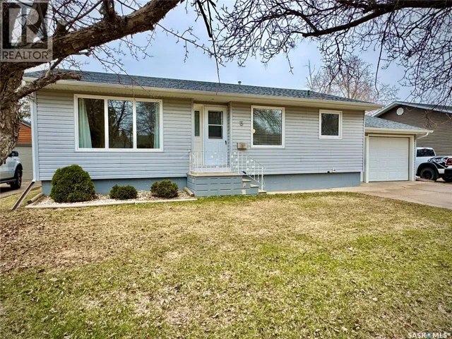 5 Crestwood CRESCENT, Yorkton, Saskatchewan S3N2P2