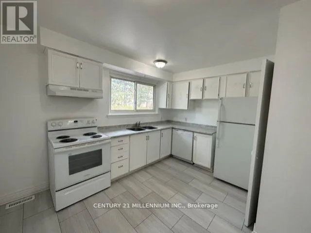 UPPER - 30 KENILWORTH ROAD, Brampton (Madoc), Ontario L6V2B1