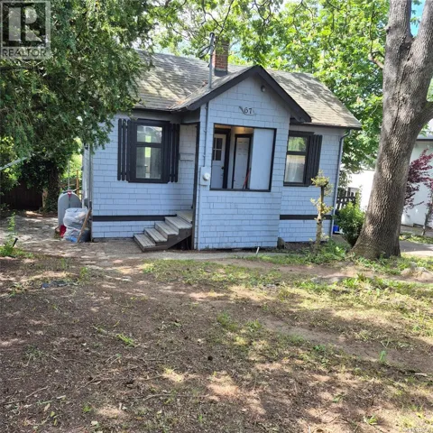 67 Cadillac Ave, Saanich, British Columbia V8Z1T5