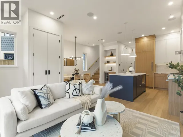 1 3919 W 18TH AVENUE, Vancouver, British Columbia V6S1B6