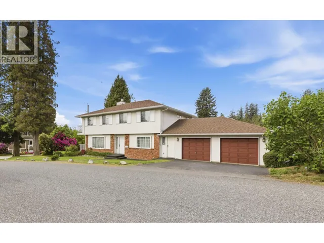 1227 12TH STREET, West Vancouver, British Columbia V7T2N6