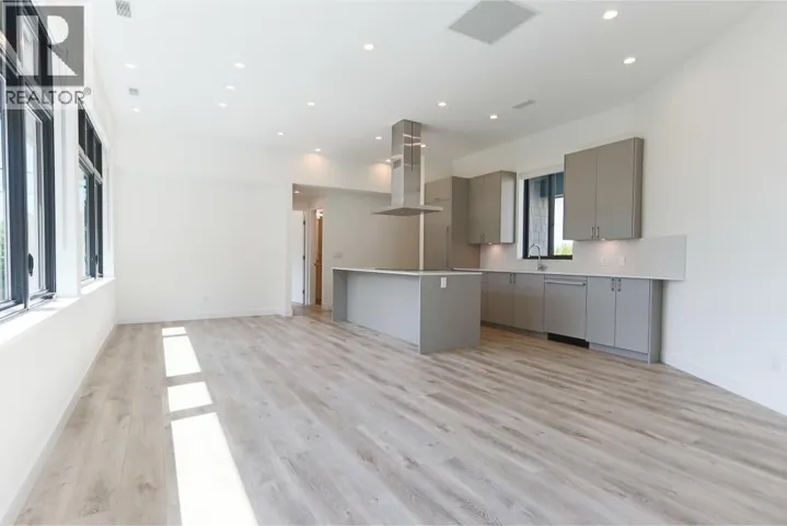 1123 EAST KEITH ROAD, North Vancouver, British Columbia V7L1X4