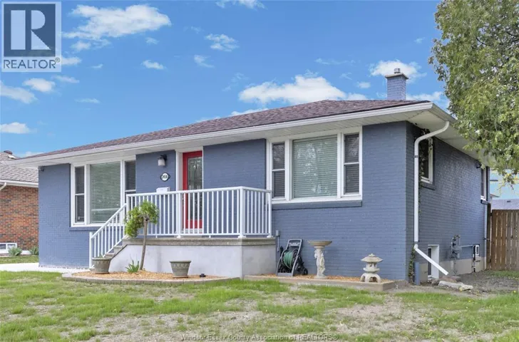 2456 RANDOLPH, Windsor, Ontario N9E3C7