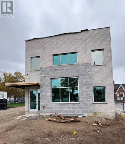 2368 MAIN STREET, London South (South V), Ontario N6P1A9