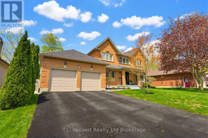 10 WOODSIDE DRIVE, Tillsonburg, Ontario N4G5P9