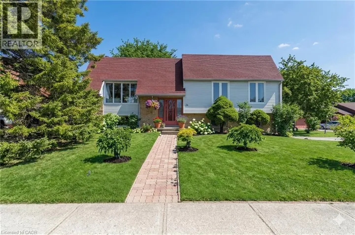 24 BRIAR KNOLL Place, Kitchener, Ontario N2E2B9