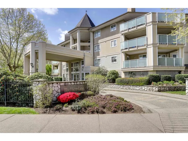 204 20145 55A AVENUE, Langley, British Columbia V3A8L6
