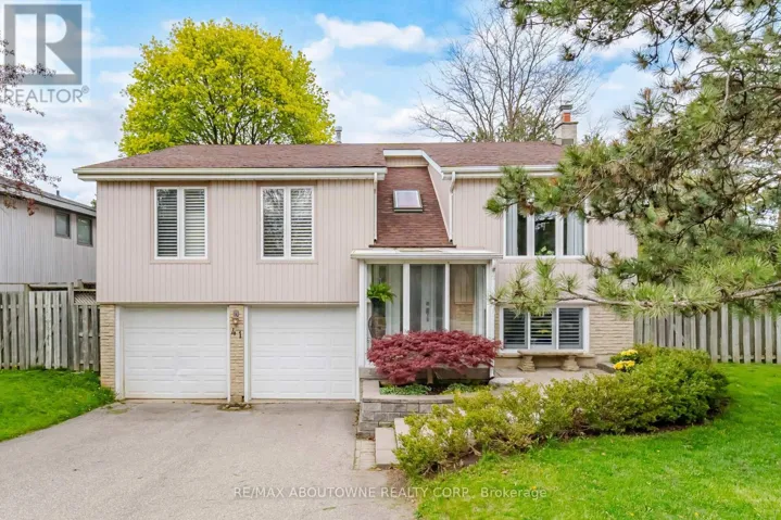 41 PLAINSMAN ROAD, Mississauga (Streetsville), Ontario L5N1C4