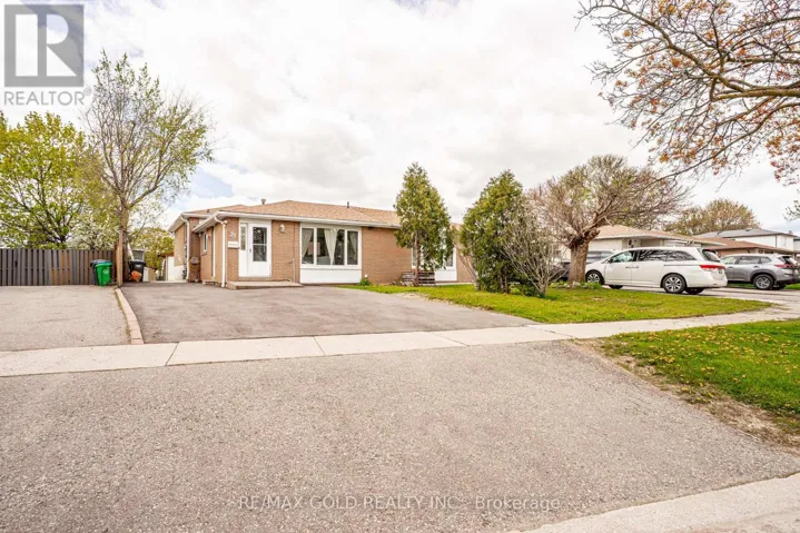 33 GARSIDE CRESCENT, Brampton (Northgate), Ontario L6S1H5