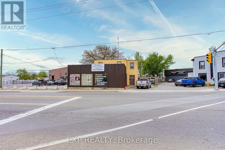 230 WELLAND AVENUE, St. Catharines (E. Chester), Ontario L2R2P5