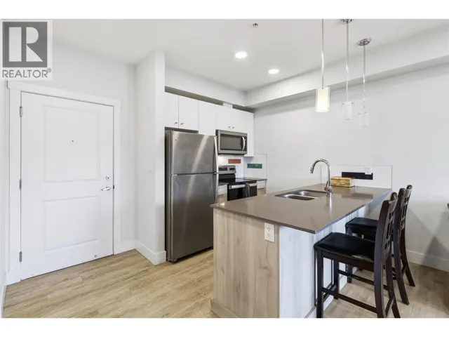 107 YEW Street Unit# 301, Kamloops, British Columbia V2B4A1