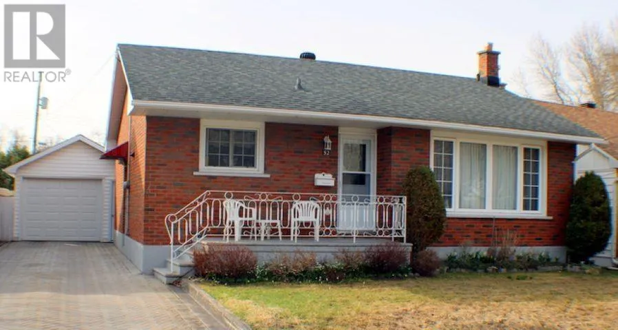 52 Grandview AVE E, Sault Ste Marie, Ontario P6B3V8