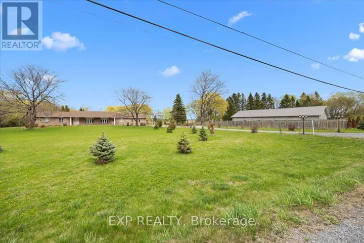3382 CARP ROAD, Ottawa, Ontario K0A1L0