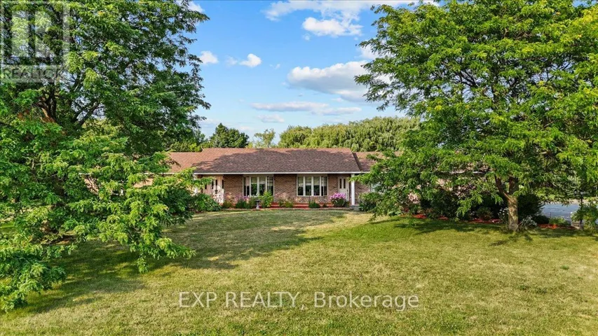 3382 CARP ROAD, Ottawa, Ontario K0A1L0