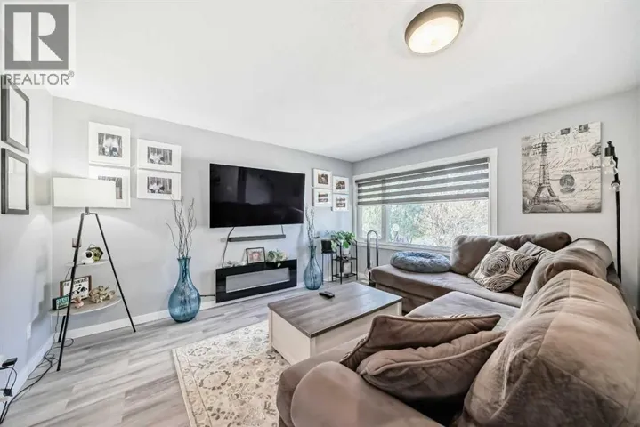 447 Malvern Close NE, Calgary, Alberta T2A4W6