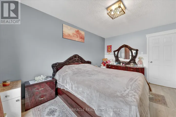 113 FANSHAWE DRIVE, Brampton (Heart Lake West), Ontario L6Z1A8
