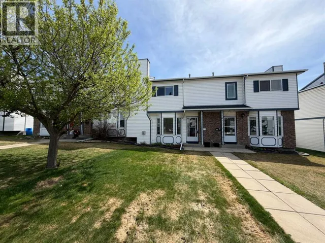 25 Ellenwood Drive, Red Deer, Alberta T4R2E1