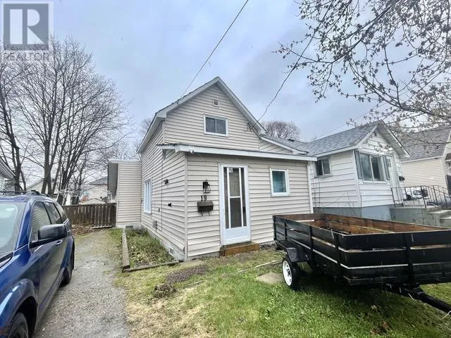 19 Grosvenor AVE, Sault Ste. Marie, Ontario P6B2L8