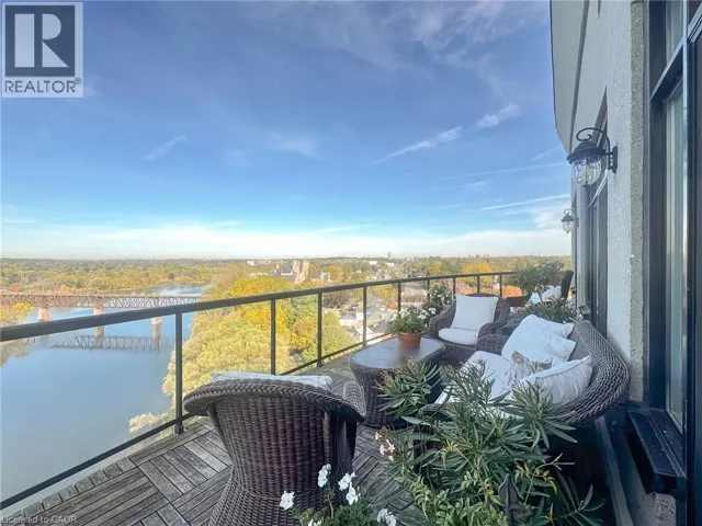 170 WATER Street N Unit# UPH4, Cambridge, Ontario N1R3B6