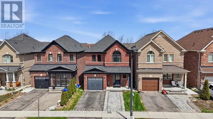 296 MILLER PARK AVENUE, Bradford West Gwillimbury (Bradford), Ontario L3Z0Y1