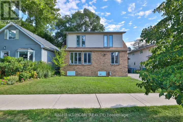 446 ORANO AVENUE, Mississauga (Mineola), Ontario L5G2B9