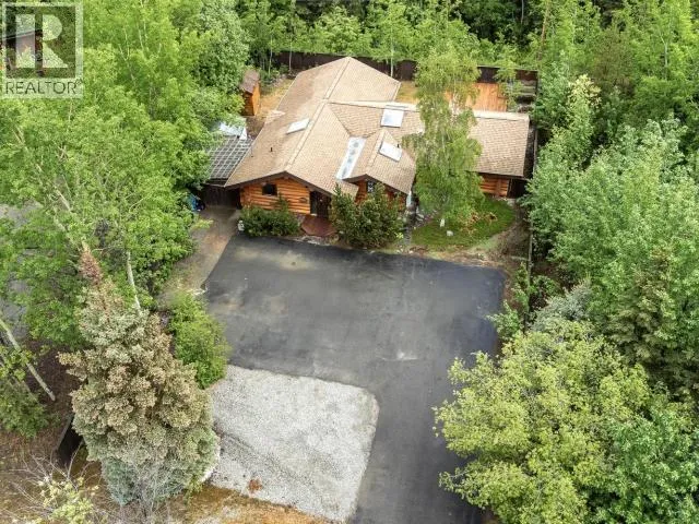 106 CRAG ROAD, Whitehorse, Yukon Y1A5C1