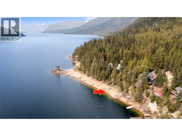 6432 Sunnybrae Canoe-Point Road Lot# 5, Tappen, British Columbia V0E2X1