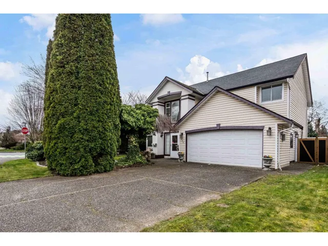 7575 DIAMOND CRESCENT, Sardis West Vedder, Chilliwack, British Columbia V2R3A8