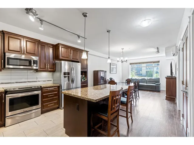356 8258 207A STREET, Langley, British Columbia V2Y0N4
