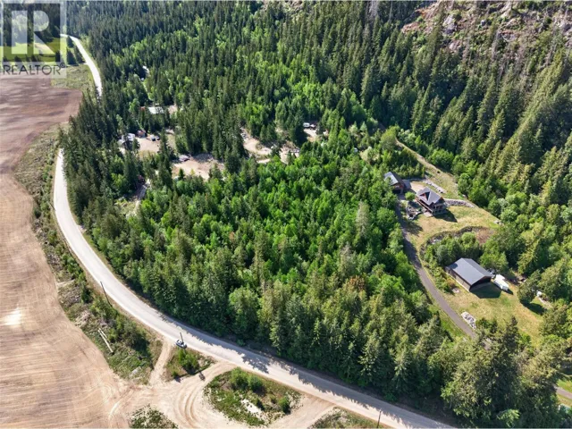 Lot 6 CAMBIE-SOLSQUA Road, Sicamous, British Columbia V0E2V5