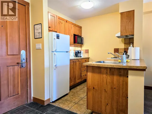 2080 Summit Drive Unit# 318, Panorama, British Columbia V0A1T0