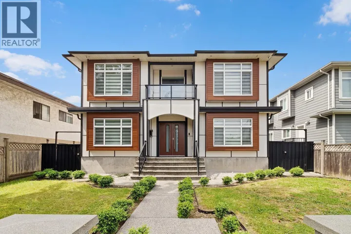 8175 10TH AVENUE, Burnaby, British Columbia V3N2S5