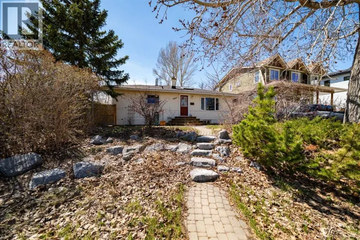 4627 29 Avenue NW, Calgary, Alberta T3B0J1