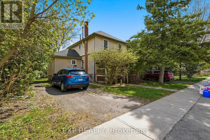 33 BURTON STREET, Belleville (Belleville Ward), Ontario K8P1E5