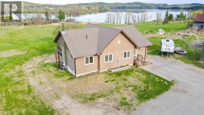 299 SIBERIA ROAD, Madawaska Valley, Ontario K0J1B0