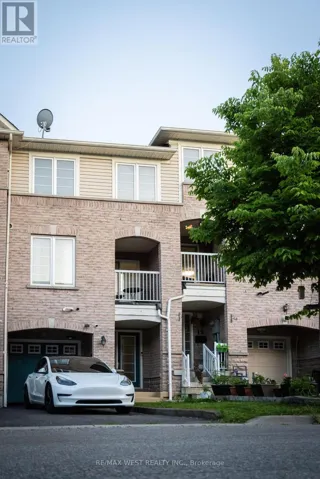 17 THORNHARROLD STREET, Ajax (South West), Ontario L1S0B5