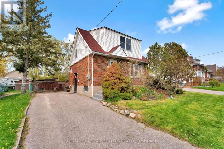 42 ROSSLAND ROAD W, Oshawa (Centennial), Ontario L1G2W1