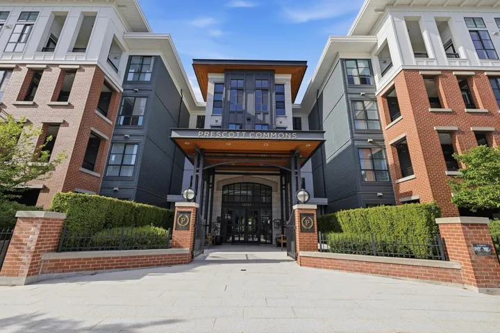 304 15137 33 AVENUE, Surrey, British Columbia V3Z0Y1