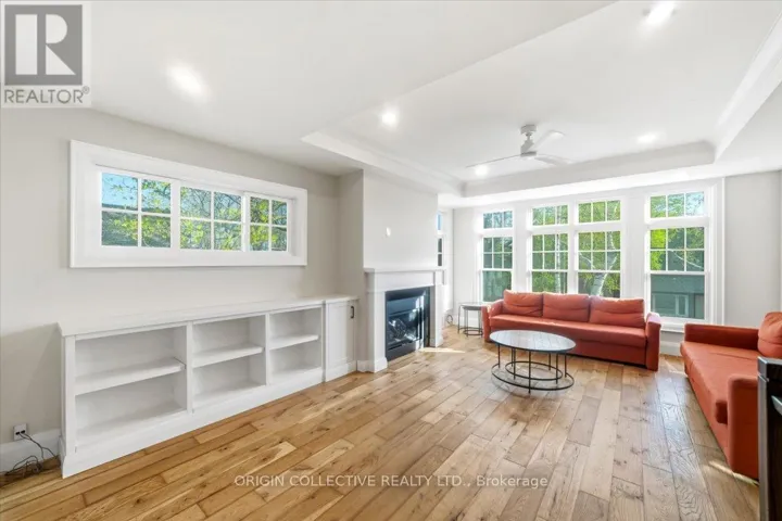 79 WILSON STREET E, Oakville (CO Central), Ontario L6K3G4